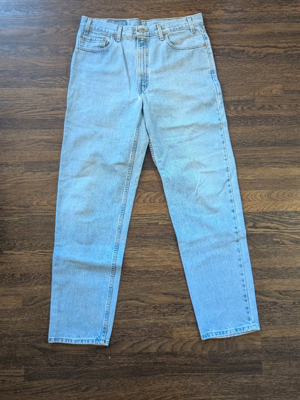 Vintage Levi’s 550 Mens 36x34 Light Blue Relaxed Fit Made in the USA Y2K 2001